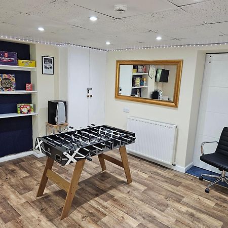 Ground Floor Apartment Up To 6 Guests With Games Chill Out Room Scarborough Extérieur photo