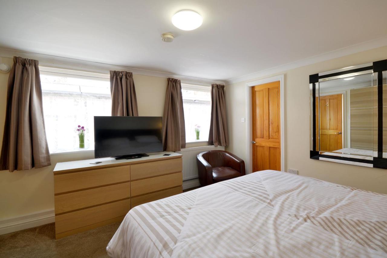 Ground Floor Apartment Up To 6 Guests With Games Chill Out Room Scarborough Extérieur photo
