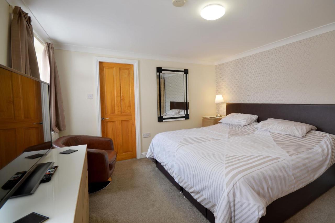 Ground Floor Apartment Up To 6 Guests With Games Chill Out Room Scarborough Extérieur photo
