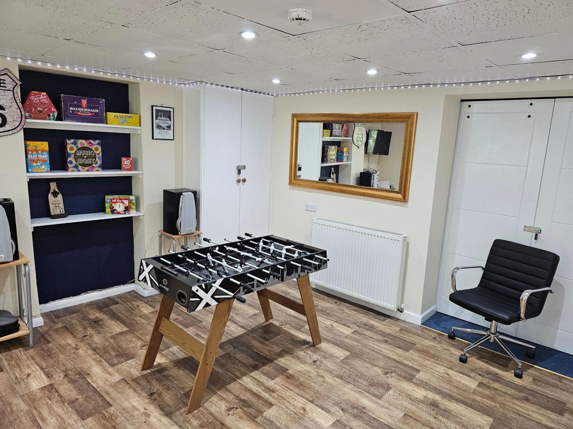 Ground Floor Apartment Up To 6 Guests With Games Chill Out Room Scarborough Extérieur photo