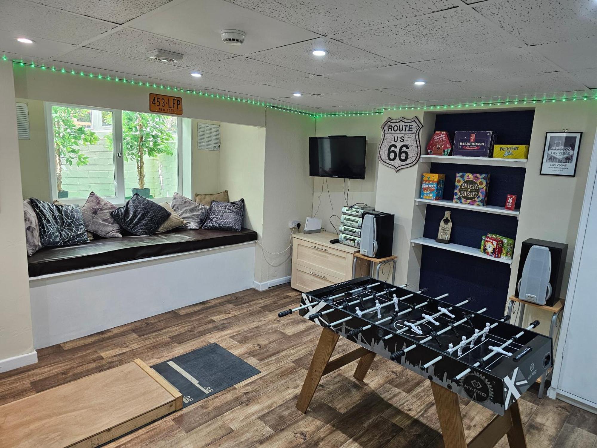 Ground Floor Apartment Up To 6 Guests With Games Chill Out Room Scarborough Extérieur photo